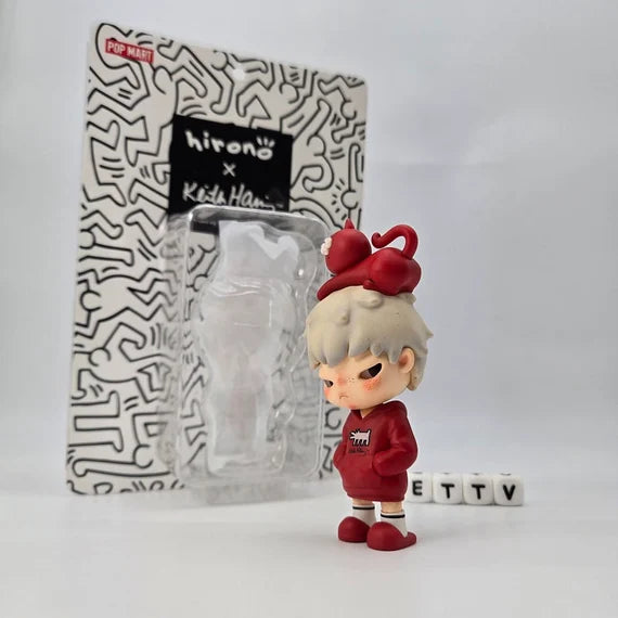Hirono × Keith Haring figuur