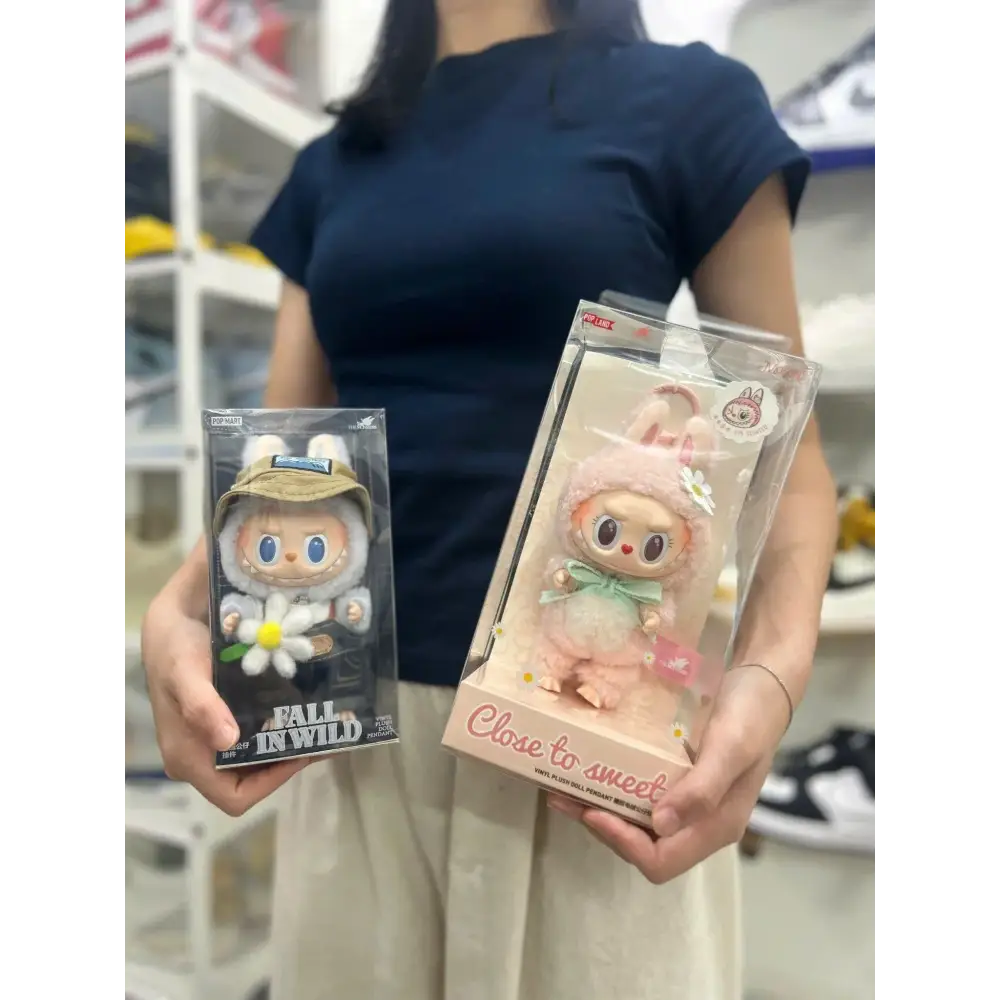 Labubu the Monsters – Mokoko Close to Sweet Vinyl Plush Doll - Surprey