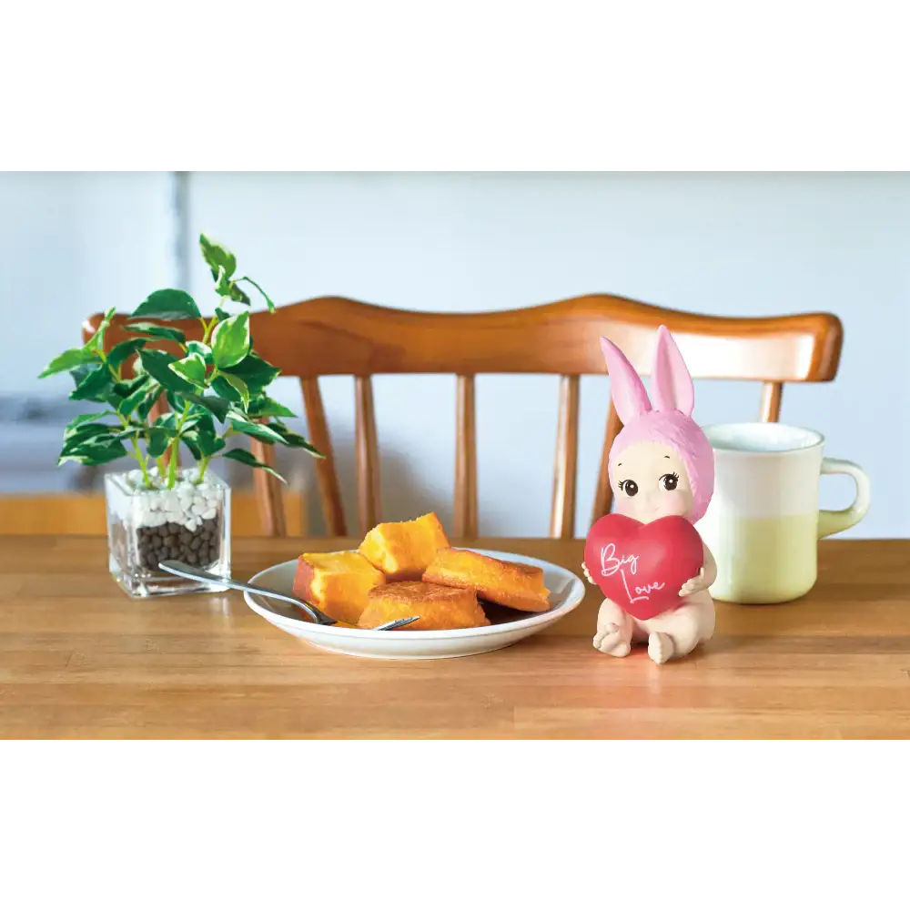 Sonny Angel Master Collection Heart Rabbit Series - Surprey