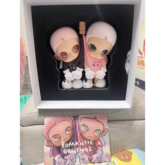 Zsiga Romantic Greetings Figurine (Limited Volume) - Surprey