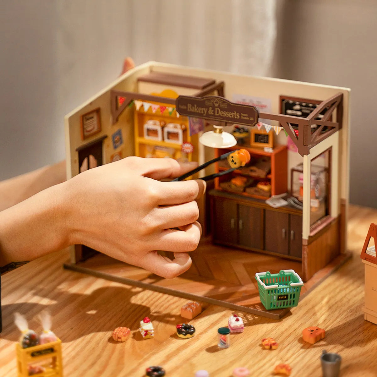 Rolife Diy Miniature House - Becka's Bakery DG161