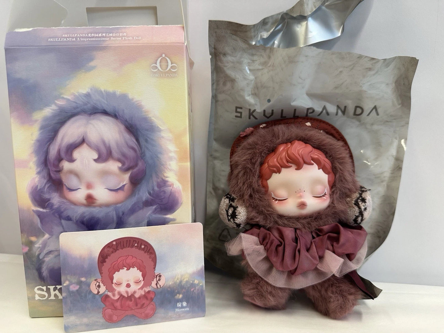 θ<tc>SKULLPANDA</tc> L'impressionnisme <tc>Series</tc> Poupée en peluche