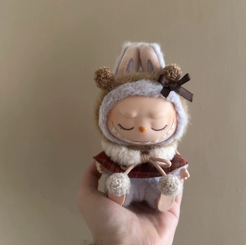 Labubu Outfit Series 28 : Rustic Charm Edition - Surprey