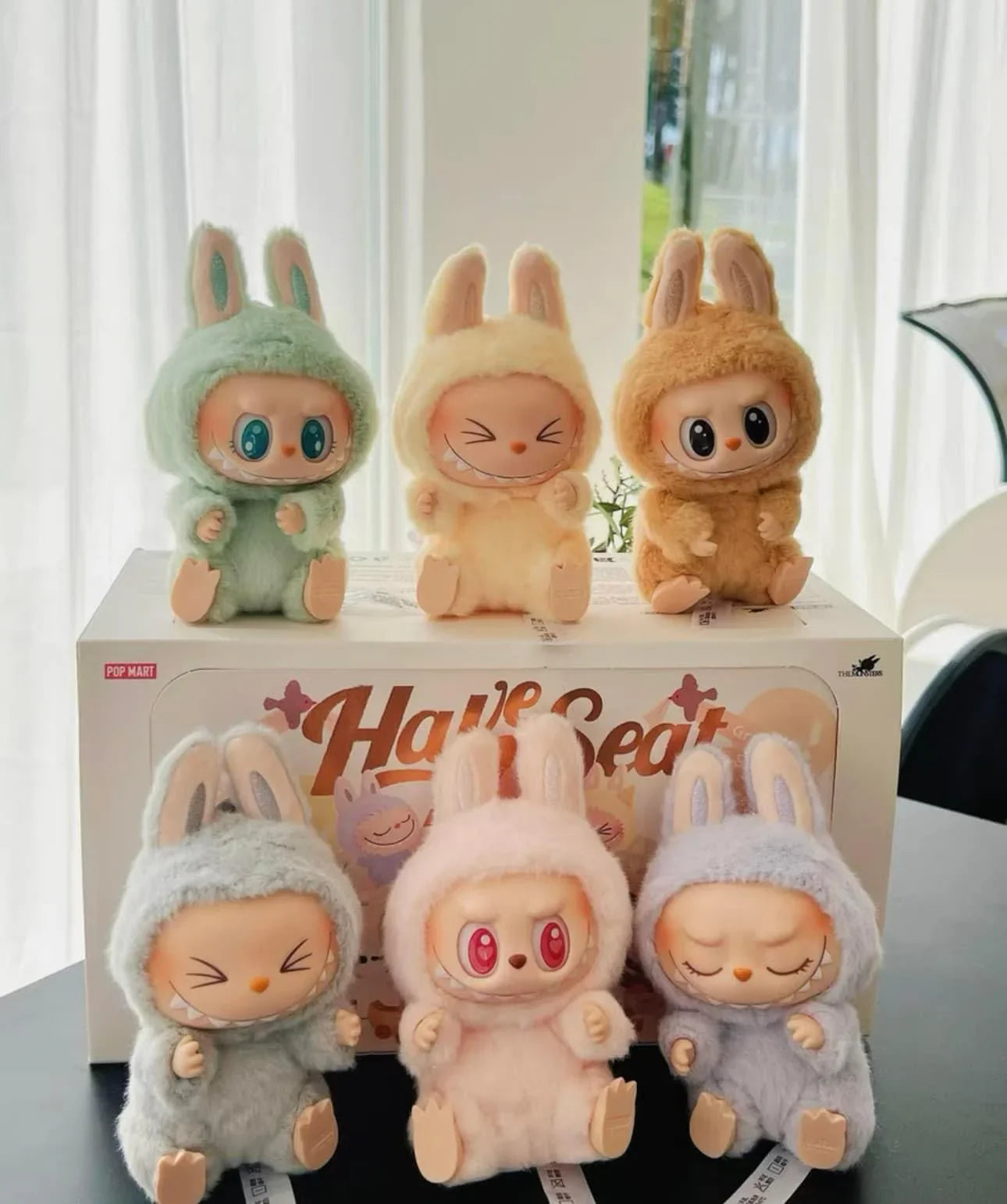 Labubu Het monster heeft een stoelblindbox origineel